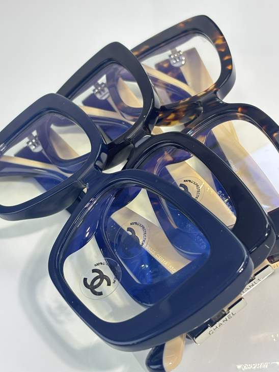 Picture of Chanel Sunglasses _SKUfw79760158fw
